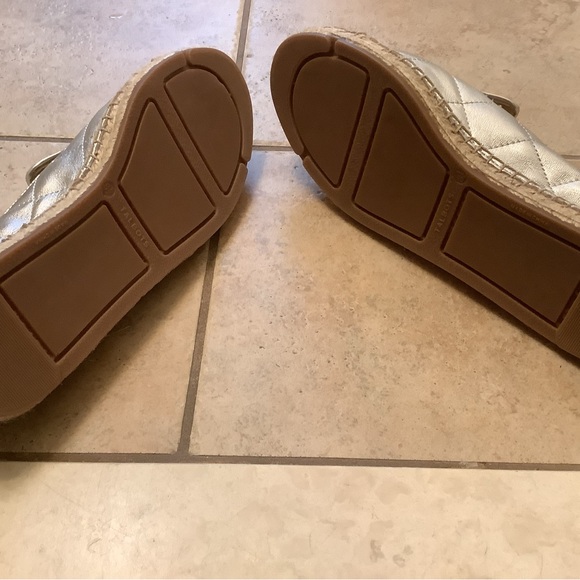 Brand new never worn silver padded espadrilles 8.5m - Picture 4 of 5